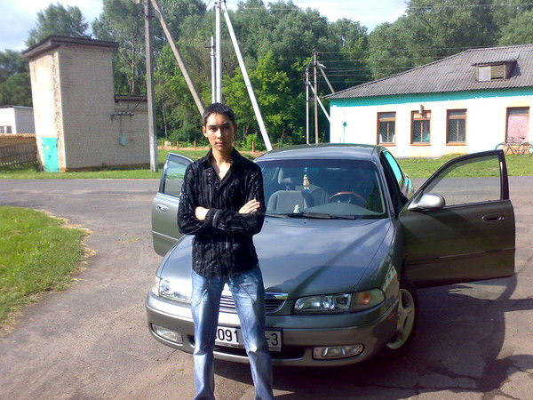 Денис Камилханов