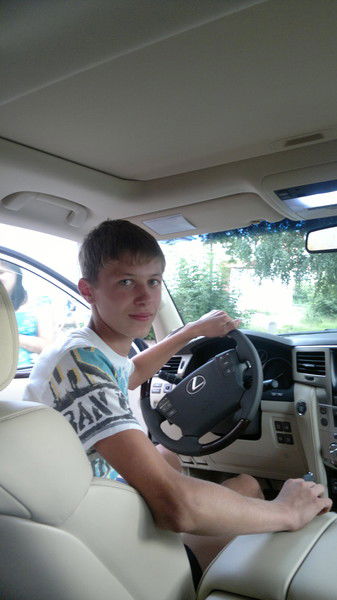 Денис Попов