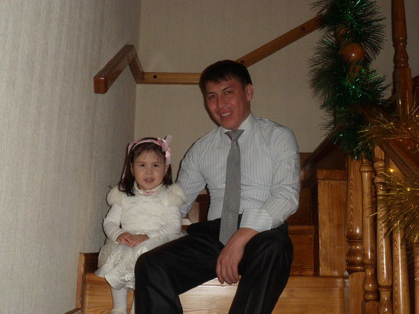 Нуркен Естебеков