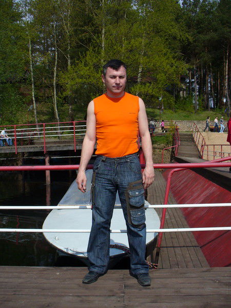 Александр Леонов