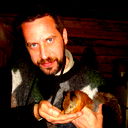 Виктор Иванов