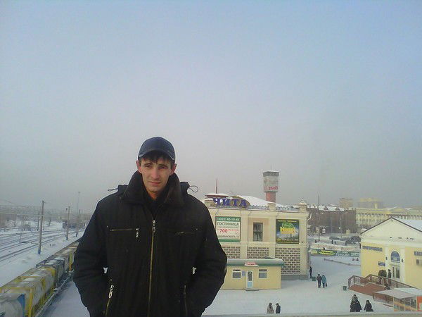 Андрей Попов