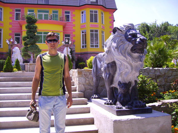 Алексей Бояренко