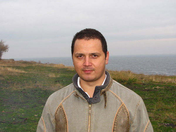 Толя Яковенко