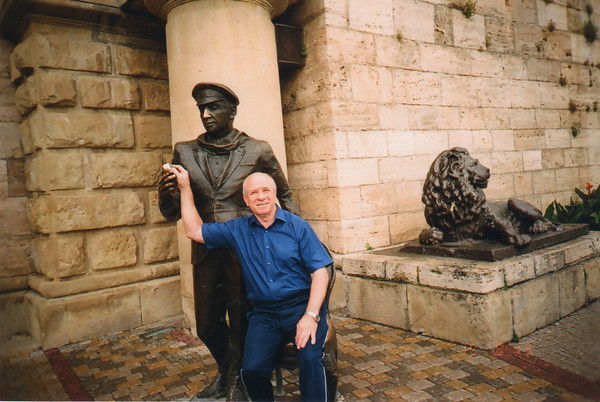 Анатолий Белов