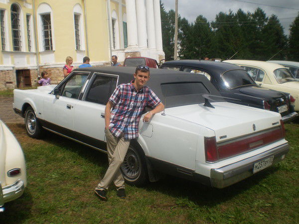 Влад Жёлтиков