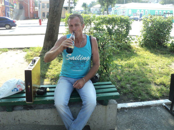 Александр Власов