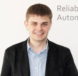 Игорь Тихомиров