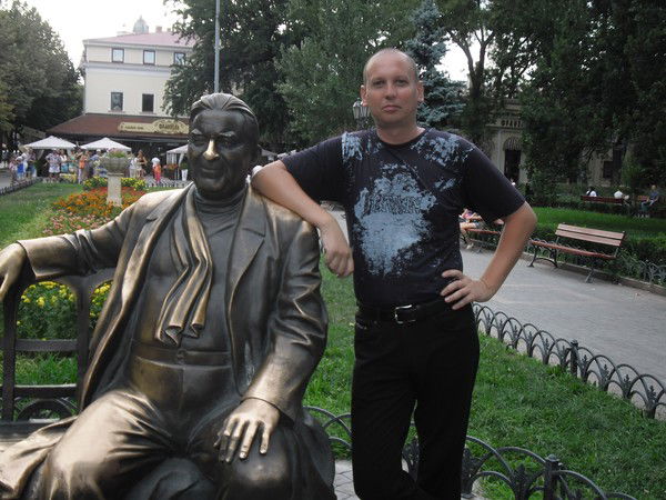 Вячеслав Тихонцер