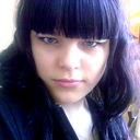 Валя Серова