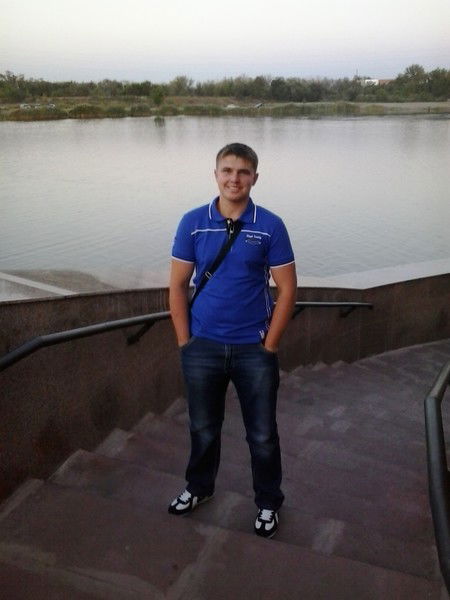 Виталий Комаров