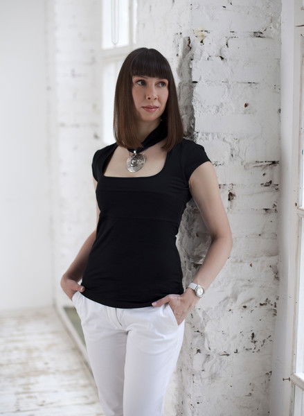 Лена Савина