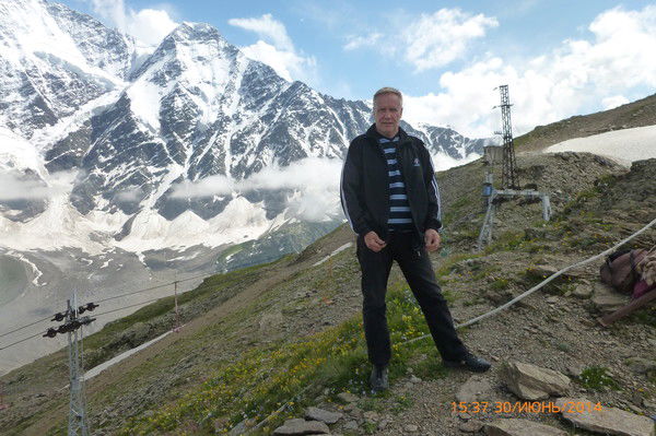 Юрий Олейников