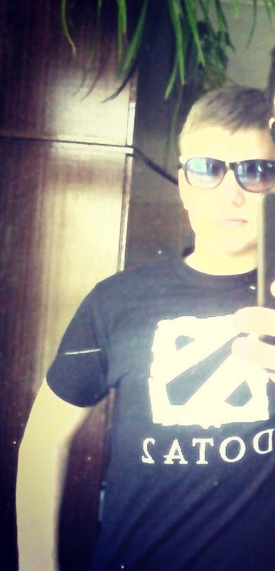 Саша Яценко