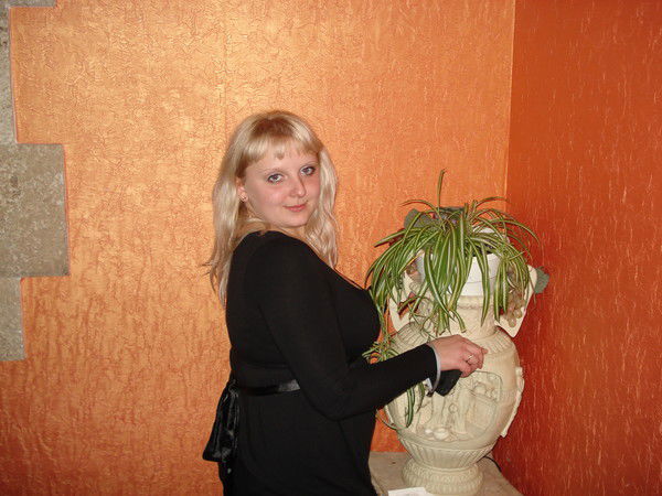 Женя Санталова