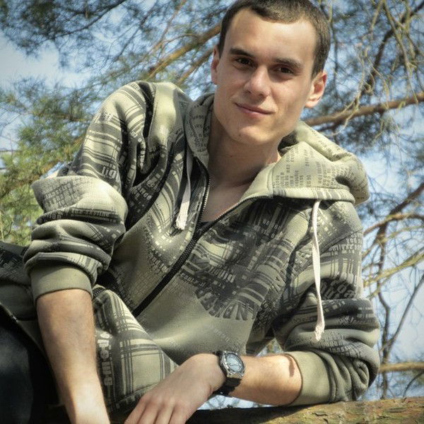 Денис Ляховский