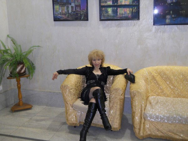 Елена Романова