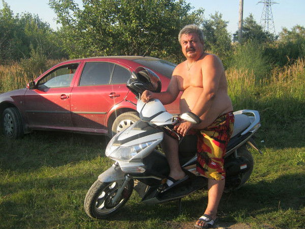 Александр Колесников