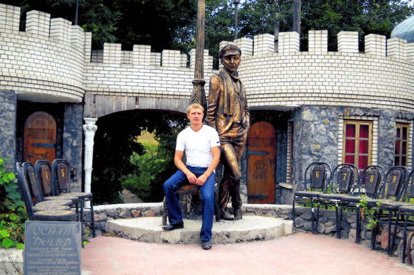 Александр Алексеев