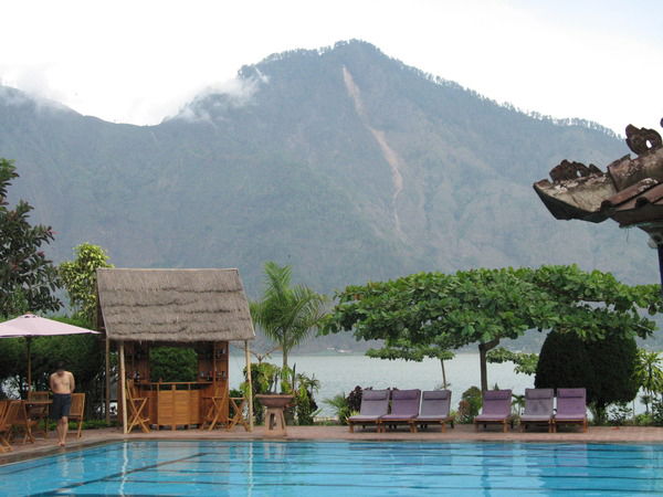 Зухра Кулалаева