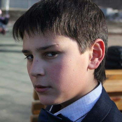 Роман Хмелев