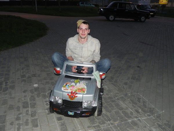 Алексей Перов