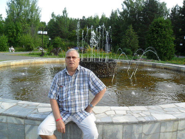 Александр Самарцев