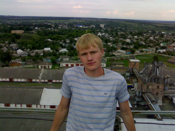 Максим Салов