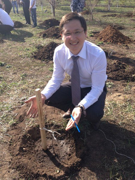 Альжан Ахметов