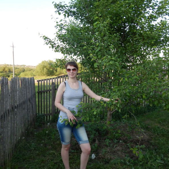 Лена Косачева