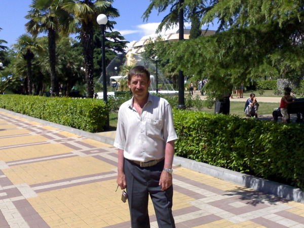 Александр Момотов