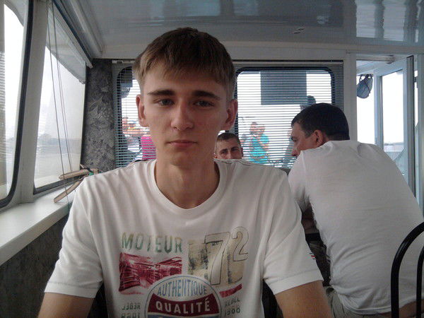 Рома Лушников