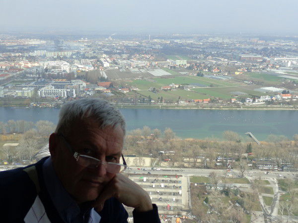 Виктор Старостин