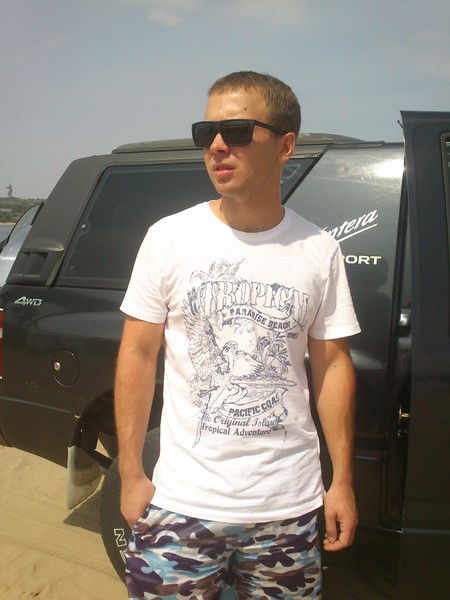 Виктор Суворов