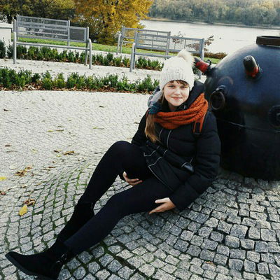 Оленька Мысливец