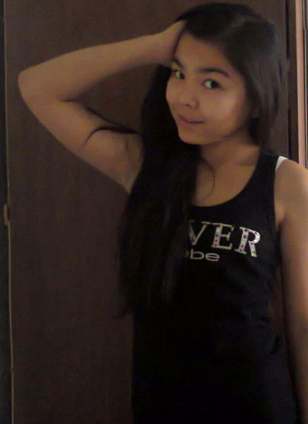 Milaya Devo4Ka)) Zhevet Muzykoi))