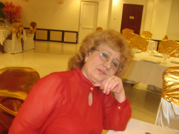 Наталья Холстинина