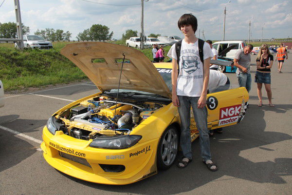 Антон Худоногов