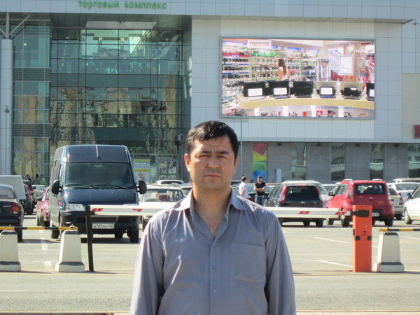 Даврон Акбаров