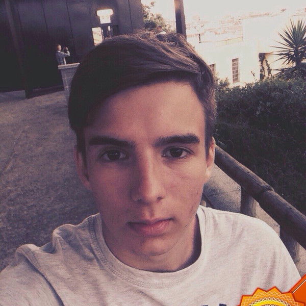 Влад Черников