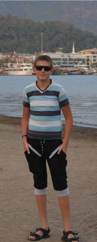 Владислав Разыграев