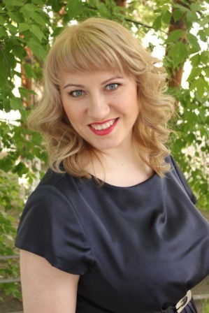 Елена Почекутова