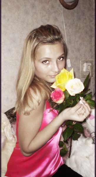 Лена Сафронова