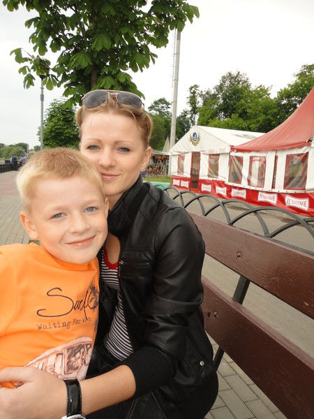 ... Олька Бобченок ...