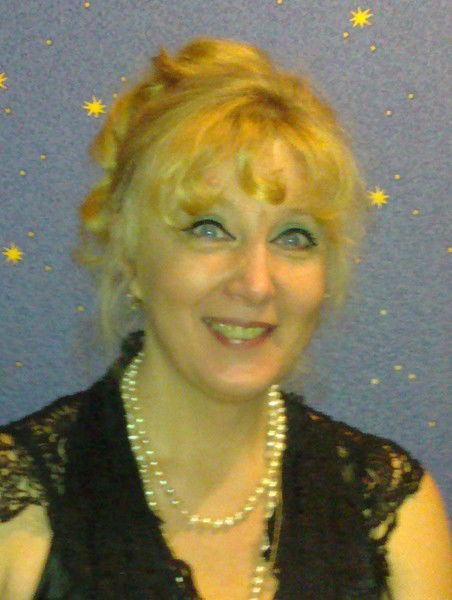 Лариса Саженова