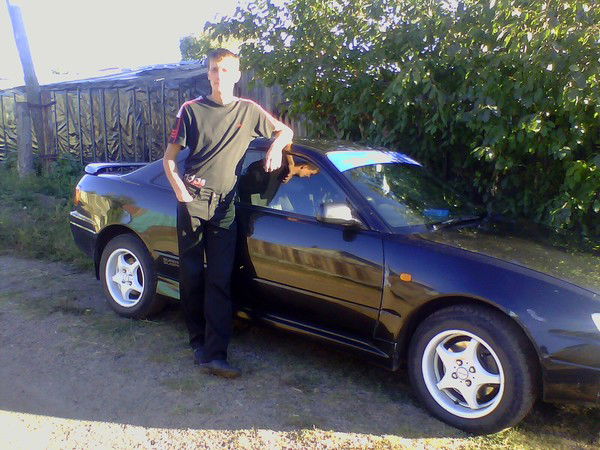 Денис Белоусов