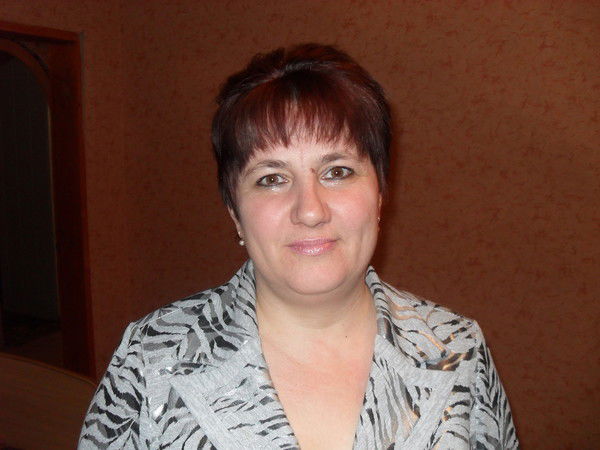 Лена Добровольская