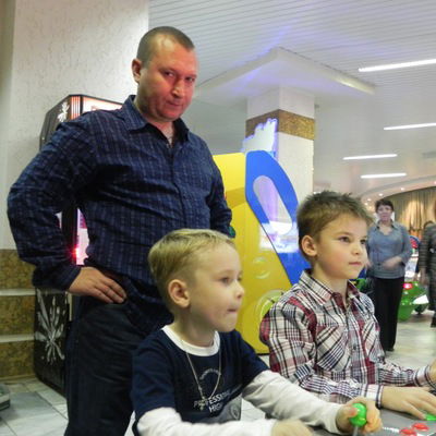 Тёма Маратканов