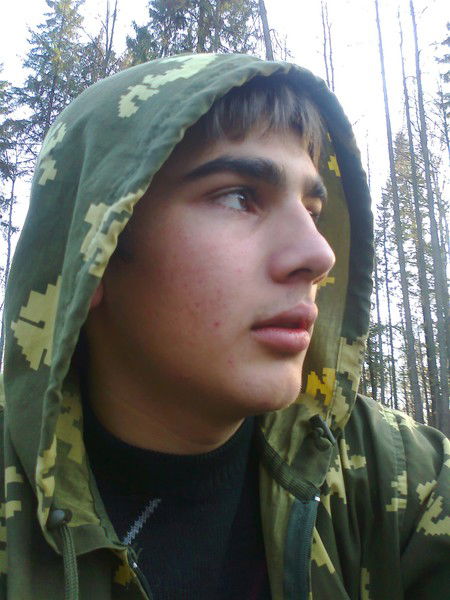 Икром Ашуров