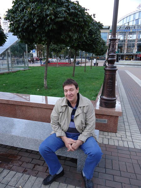 Геннадий Ефремов